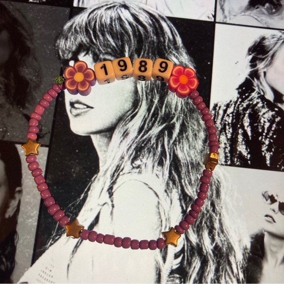 Taylor Swift Eras Tour Friendship Bracelet - Picture 2 of 2
